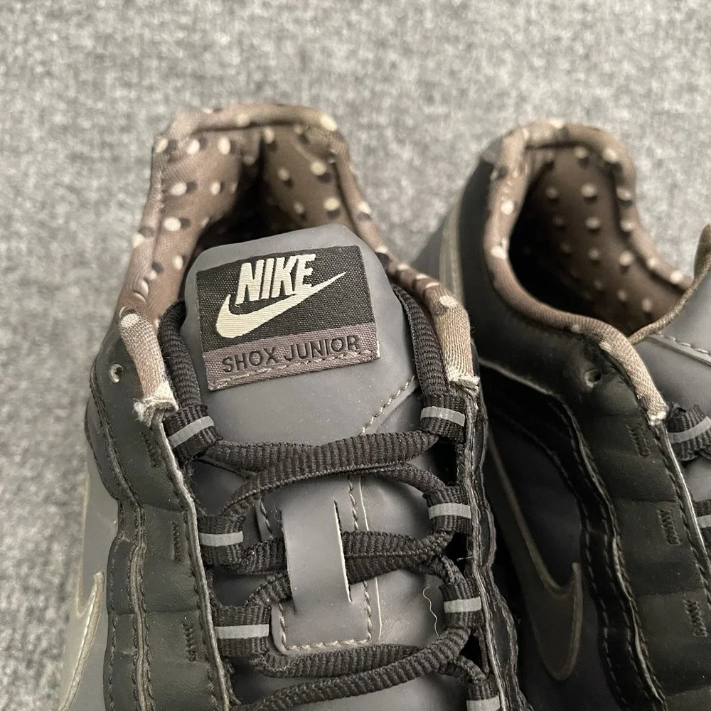 Nike shox shoes